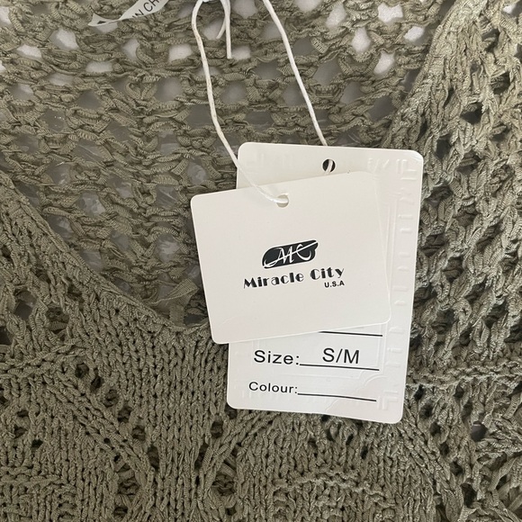 NWT Miracle Crochet V-Neck Sleeveless Green/Gray Top. Size S/M - Picture 6 of 6